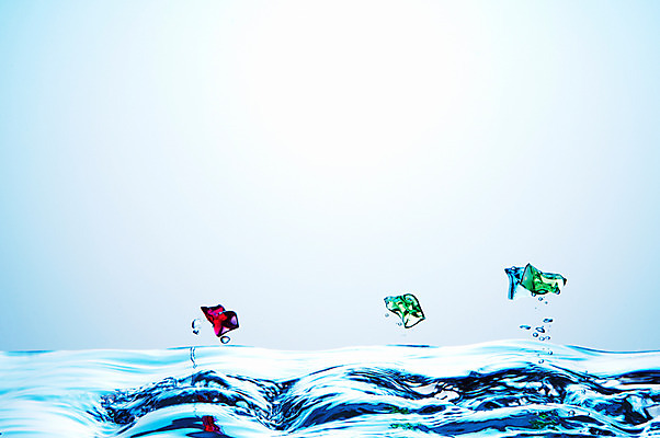 포토 JPG 스튜디오촬영 물결 백그라운드 컨셉 실내 사람없음 물 거품 돌_바위 물방울 수면 물백그라운드 물이미지 물방울백그라운드 색돌 국내포토 자연요소 내부 파일형식