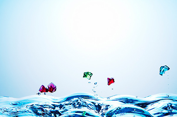 포토 JPG 스튜디오촬영 물결 백그라운드 컨셉 실내 사람없음 물 거품 돌_바위 물방울 수면 물백그라운드 물이미지 물방울백그라운드 색돌 국내포토 자연요소 내부 파일형식