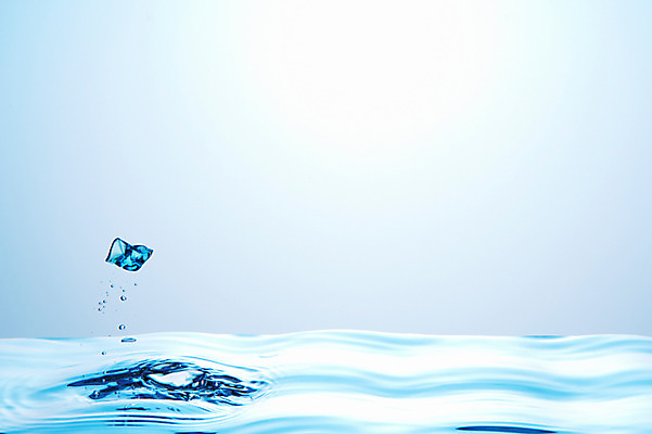 포토 JPG 스튜디오촬영 물결 백그라운드 컨셉 실내 사람없음 물 거품 돌_바위 물방울 수면 물백그라운드 물이미지 물방울백그라운드 색돌 국내포토 자연요소 내부 파일형식