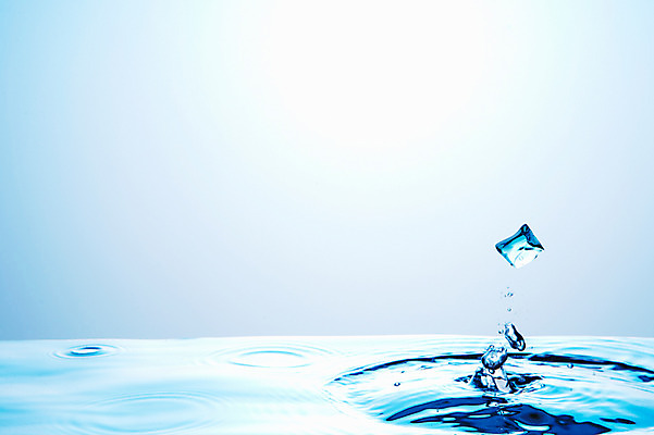 포토 JPG 스튜디오촬영 물결 백그라운드 컨셉 실내 사람없음 물 거품 돌_바위 물방울 수면 물백그라운드 물이미지 물방울백그라운드 색돌 국내포토 자연요소 내부 파일형식