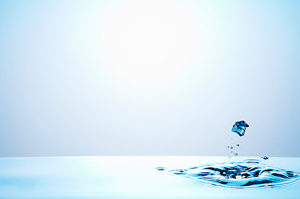 포토 JPG 스튜디오촬영 물결 백그라운드 컨셉 실내 누끼 사람없음 물 거품 돌_바위 물방울 수면 물백그라운드 물이미지 물방울백그라운드 색돌 국내포토 자연요소 내부 파일형식