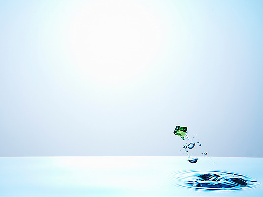 포토 JPG 스튜디오촬영 물결 백그라운드 컨셉 실내 사람없음 물 거품 돌_바위 물방울 수면 물백그라운드 물이미지 물방울백그라운드 색돌 국내포토 자연요소 내부 파일형식