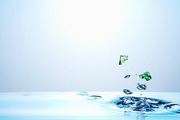 포토 JPG 스튜디오촬영 물결 백그라운드 컨셉 실내 사람없음 물 거품 돌_바위 물방울 수면 물백그라운드 물이미지 물방울백그라운드 색돌 국내포토 자연요소 내부 파일형식