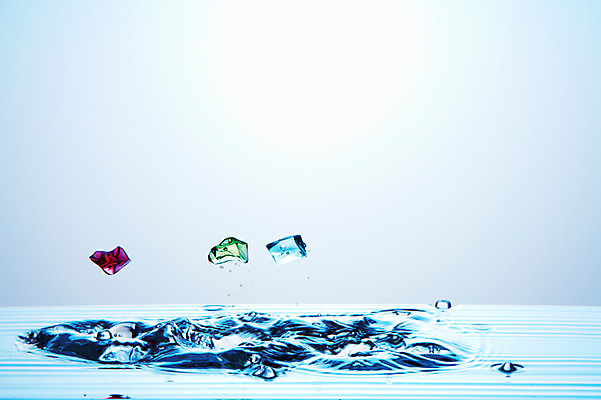 포토 JPG 스튜디오촬영 물결 백그라운드 컨셉 실내 사람없음 물 거품 돌_바위 물방울 수면 물백그라운드 물이미지 물방울백그라운드 색돌 국내포토 자연요소 내부 파일형식