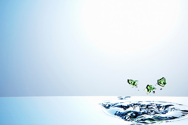 포토 JPG 스튜디오촬영 물결 백그라운드 컨셉 실내 사람없음 물 거품 돌_바위 물방울 수면 물백그라운드 물이미지 물방울백그라운드 색돌 국내포토 자연요소 내부 파일형식