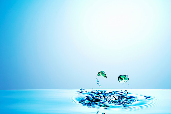 포토 JPG 스튜디오촬영 물결 백그라운드 컨셉 실내 사람없음 물 거품 돌_바위 물방울 수면 물백그라운드 물이미지 물방울백그라운드 색돌 국내포토 자연요소 내부 파일형식