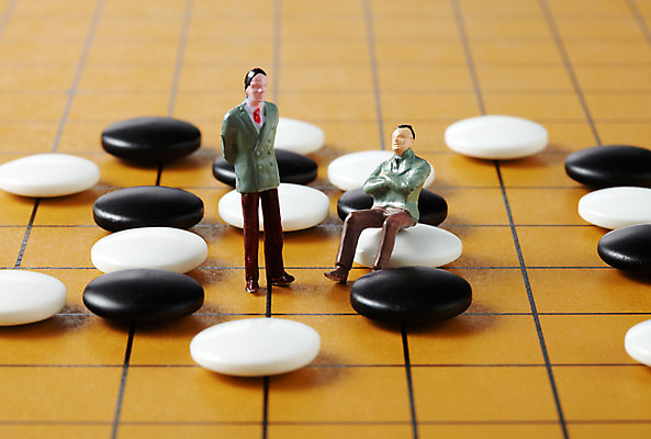 포토 JPG 스튜디오촬영 인형 생활용품 놀이 실내 정장 사람없음 놀이용품 여러개 경쟁 미니어처 게임 사람인형 바둑 바둑알 바둑판 국내포토 옷 다수 컨셉 내부 모형 오브젝트 파일형식