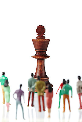 포토 JPG 스튜디오촬영 1 인형 생활용품 놀이 실내 누끼 사람없음 한개 반사 놀이용품 여러개 경쟁 미니어처 게임 말_게임 체스말 체스 사람인형 국내포토 다수 컨셉 내부 모형 오브젝트 파일형식