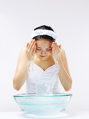 포토 JPG 스튜디오촬영 라이프스타일 웰빙 여자 실내 한명 사람 동양인 상반신 20대 성인 라이프 앞모습 물 뷰티 청결 한국인 세수 여자만 여자한명만 성인여자만 청년만 청년여자만 성인한명만 청년여자한명만 성인여자한명만 성인만 국내포토 자연요소 1 뷰포인트 인종 청년 내부 생활 위생 파일형식