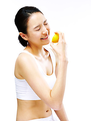 포토 JPG 스튜디오촬영 모델 라이프스타일 웰빙 여자 열매 음식 포즈 오렌지 과일 실내 표정 한명 미소 웃음 누끼 사람 동양인 상반신 20대 성인 라이프 옆모습 뷰티 한국인 신맛 여자만 여자한명만 성인여자만 청년만 청년여자만 성인한명만 청년여자한명만 성인여자한명만 성인만 국내포토 식물 1 뷰포인트 인종 청년 내부 생활 맛 파일형식