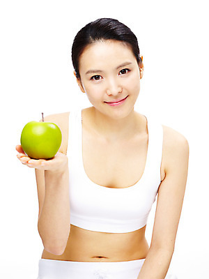 포토 JPG 스튜디오촬영 모델 라이프스타일 웰빙 여자 열매 음식 포즈 과일 실내 한명 미소 웃음 누끼 사람 동양인 상반신 20대 성인 라이프 앞모습 뷰티 한국인 사과 청사과 여자만 여자한명만 성인여자만 청년만 청년여자만 성인한명만 청년여자한명만 성인여자한명만 성인만 국내포토 식물 1 뷰포인트 표정 인종 청년 내부 생활 파일형식