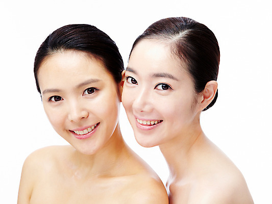 포토 JPG 스튜디오촬영 모델 라이프스타일 웰빙 여자 포즈 실내 미소 웃음 누끼 사람 동양인 상반신 20대 성인 두명 라이프 앞모습 뷰티 한국인 여자만 성인여자만 청년만 청년여자만 성인만 국내포토 뷰포인트 표정 인종 청년 내부 생활 파일형식