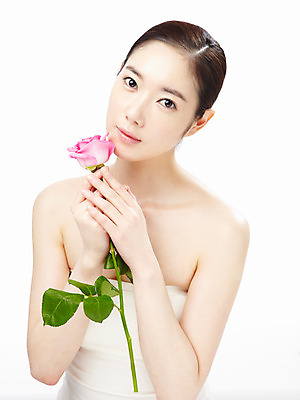 포토 JPG 스튜디오촬영 식물 모델 라이프스타일 웰빙 여자 꽃 포즈 실내 한명 누끼 사람 동양인 상반신 20대 성인 라이프 앞모습 뷰티 장미 한국인 여자만 여자한명만 성인여자만 청년만 청년여자만 성인한명만 청년여자한명만 성인여자한명만 성인만 국내포토 1 뷰포인트 인종 청년 내부 생활 파일형식