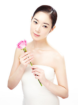 포토 JPG 스튜디오촬영 식물 모델 라이프스타일 웰빙 여자 꽃 포즈 실내 한명 누끼 사람 동양인 상반신 20대 성인 라이프 앞모습 뷰티 장미 한국인 여자만 여자한명만 성인여자만 청년만 청년여자만 성인한명만 청년여자한명만 성인여자한명만 성인만 국내포토 1 뷰포인트 인종 청년 내부 생활 파일형식