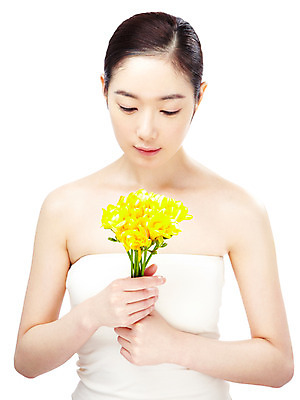 포토 JPG 스튜디오촬영 식물 모델 라이프스타일 웰빙 여자 꽃 포즈 실내 한명 누끼 사람 동양인 상반신 20대 성인 라이프 앞모습 뷰티 한국인 여자만 여자한명만 성인여자만 청년만 청년여자만 성인한명만 청년여자한명만 성인여자한명만 성인만 국내포토 1 뷰포인트 인종 청년 내부 생활 파일형식