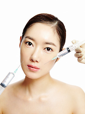 포토 JPG 스튜디오촬영 라이프스타일 여자 의학 의료기기 실내 주사기 한명 누끼 사람 동양인 상반신 20대 성인 라이프 앞모습 치료 뷰티 한국인 주름 성형수술 보톡스 여자만 여자한명만 성인여자만 청년만 청년여자만 성인한명만 청년여자한명만 성인여자한명만 성인만 국내포토 1 뷰포인트 인종 청년 내부 생활 수술 파일형식