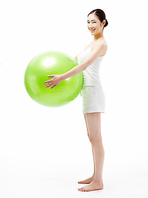 포토 JPG 스튜디오촬영 전신 라이프스타일 웰빙 여자 다이어트 실내 건강 한명 서기 미소 웃음 누끼 사람 동양인 20대 성인 라이프 옆모습 운동 뷰티 한국인 짐볼 여자만 여자한명만 성인여자만 청년만 청년여자만 성인한명만 청년여자한명만 성인여자한명만 성인만 국내포토 1 뷰포인트 모션 표정 인종 청년 내부 생활 파일형식