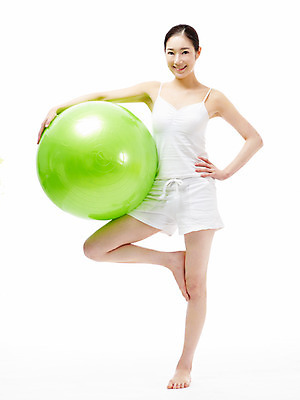 포토 JPG 스튜디오촬영 전신 라이프스타일 웰빙 여자 다이어트 실내 건강 한명 서기 미소 웃음 누끼 사람 동양인 20대 성인 라이프 앞모습 운동 뷰티 한국인 짐볼 여자만 여자한명만 성인여자만 청년만 청년여자만 성인한명만 청년여자한명만 성인여자한명만 성인만 국내포토 1 뷰포인트 모션 표정 인종 청년 내부 생활 파일형식