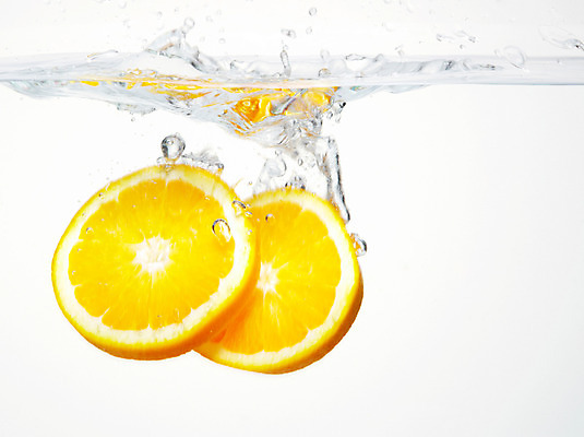 포토 JPG 스튜디오촬영 식물 음식 백그라운드 오렌지 과일 실내 사람없음 물 농작물 거품 물방울 물백그라운드 물이미지 국내포토 자연요소 농업 내부 파일형식