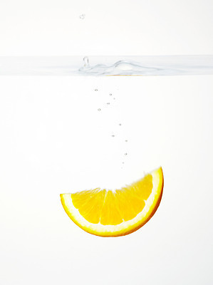 포토 JPG 스튜디오촬영 식물 음식 백그라운드 오렌지 과일 단면 실내 사람없음 물 농작물 거품 물방울 물백그라운드 물이미지 국내포토 자연요소 농업 내부 파일형식