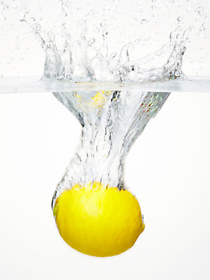 포토 JPG 스튜디오촬영 식물 음식 백그라운드 과일 실내 사람없음 물 농작물 거품 물방울 레몬 물백그라운드 물이미지 국내포토 자연요소 농업 내부 파일형식