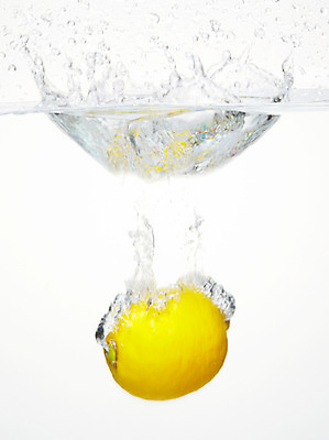 포토 JPG 스튜디오촬영 식물 음식 백그라운드 과일 실내 사람없음 물 농작물 거품 물방울 레몬 물백그라운드 물이미지 국내포토 자연요소 농업 내부 파일형식