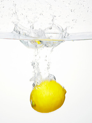 포토 JPG 스튜디오촬영 식물 음식 백그라운드 과일 실내 사람없음 물 농작물 거품 물방울 레몬 물백그라운드 물이미지 국내포토 자연요소 농업 내부 파일형식