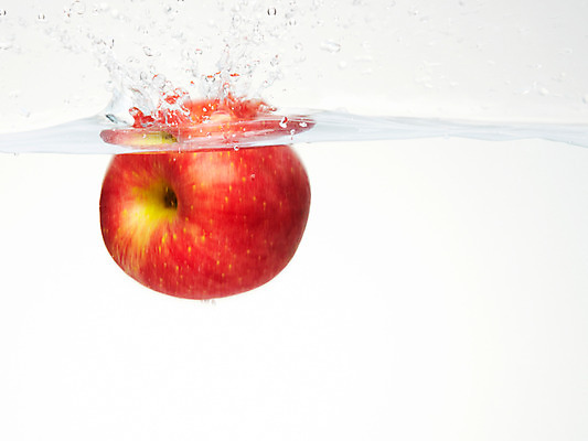 포토 JPG 스튜디오촬영 식물 음식 백그라운드 과일 실내 사람없음 물 농작물 거품 물방울 사과 물백그라운드 물이미지 국내포토 자연요소 농업 내부 파일형식