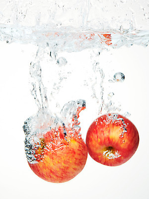 포토 JPG 스튜디오촬영 식물 음식 백그라운드 과일 실내 사람없음 물 농작물 거품 물방울 사과 물백그라운드 물이미지 국내포토 자연요소 농업 내부 파일형식