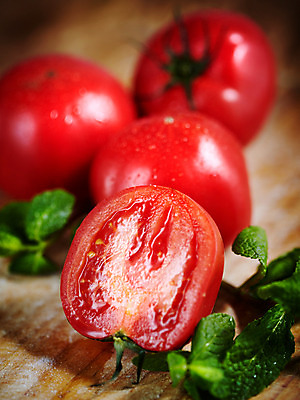 포토 JPG 스튜디오촬영 식물 음식 백그라운드 채소 방울토마토 단면 실내 사람없음 농작물 국내포토 농업 토마토 내부 파일형식