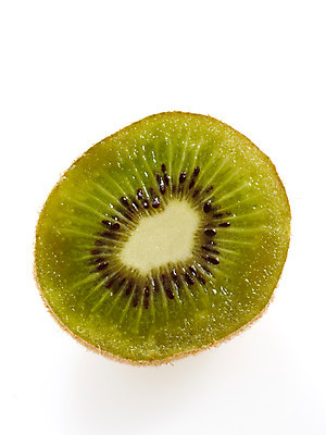 포토 JPG 스튜디오촬영 식물 열매 음식 백그라운드 과일 단면 실내 키위 누끼 사람없음 농작물 국내포토 농업 내부 파일형식