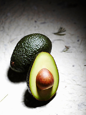 포토 JPG 스튜디오촬영 식물 열매 음식 백그라운드 과일 단면 실내 사람없음 농작물 아보카도 국내포토 농업 내부 파일형식