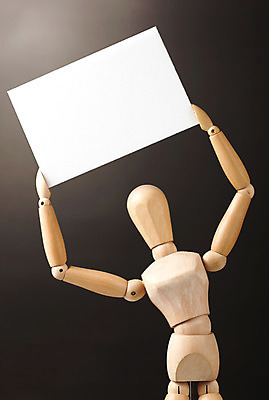 포토 JPG 스튜디오촬영 인형 컨셉 알림판 사람없음 모형 공백 알림 오브젝트 목각인형 관절인형 국내포토 실내 파일형식