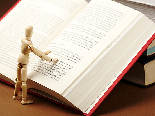 포토 JPG 스튜디오촬영 인형 컨셉 사람없음 책 모형 오브젝트 목각인형 관절인형 국내포토 실내 파일형식