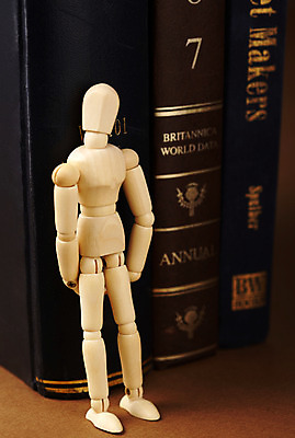 포토 JPG 스튜디오촬영 인형 컨셉 사람없음 책 모형 오브젝트 목각인형 관절인형 국내포토 실내 파일형식