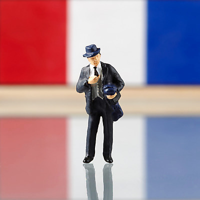 포토 JPG 스튜디오촬영 컨셉 비즈니스 넥타이 정장 사람없음 미니어처 비즈니스맨 중절모 사람인형 국내포토 모자_잡화 잡화 옷 남자 인형 실내 모형 직장인 파일형식