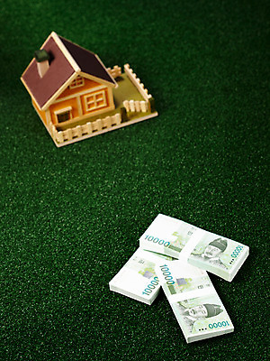 포토 JPG 스튜디오촬영 시설물 건축물 건축 산업 컨셉 지폐 돈 부동산 주택 실내 사람없음 건물 경제 모형 미니어처 만원 돈다발 부동산매매 부동산거래 집매매 국내포토 내부 재산 파일형식