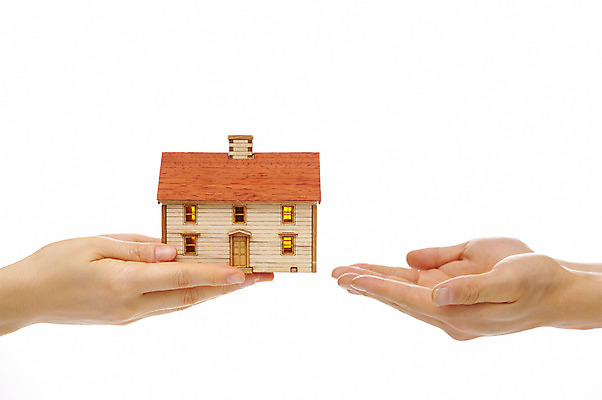 포토 JPG 스튜디오촬영 시설물 건축물 손 건축 산업 컨셉 부동산 주택 실내 누끼 건물 신체부위 경제 모형 미니어처 부동산매매 부동산거래 집매매 임대 전세 국내포토 사람 내부 재산 파일형식