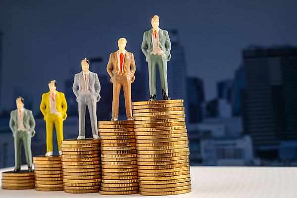 포토 JPG 해외이미지 직업 남자 행복 백그라운드 컨셉 돈 생각 비즈니스 성공 설계 사람 정장 사람없음 금융 경제 동전 저축 도전 성장 업무 비즈니스맨 재산 황금 목표 계획 대표 기회 투자 골 수입 예산 해외202009 해외포토 옷 감정 작업 직장인 파일형식