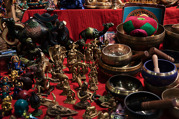 포토 JPG 해외이미지 전통 손 문화 여행 백그라운드 패턴 비즈니스 아프리카 선물 동양인 사람없음 장식 쇼핑 컬러풀 유행 세일 상점 골동품 그룹 시장 원주민 오브젝트 질감 기념품 소매 장인 모로코 아랍어 옛날 핸드메이드 스타일 해외202009 해외포토 나라 컬러 무늬 인종 신체부위 아프리카인 파일형식