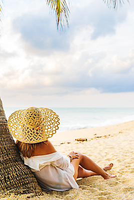 포토 JPG 해외이미지 구름 라이프스타일 계절 여자 행복 모래 바다 섬 여행 신체 자연 하늘 휴가 휴식 건강 한명 사람 야외 여름 파란색 쌓기 맑음 스파 침묵 기쁨 선탠 휴양지 하와이 몰디브 거짓말 돌봄 해외202009 해외포토 자연요소 1 감정 아시아 컬러 컨셉 모션 날씨 생활 미국 소리 장소 생태계 파일형식