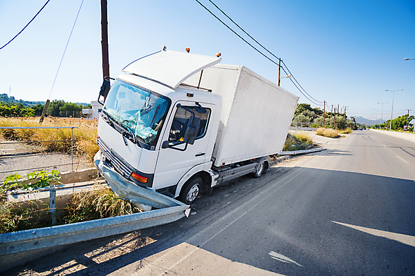 포토 JPG 해외이미지 도로 교통시설 자동차 유리 거리 안전 사람없음 햇빛 태양 금속 손상 운전 흰색 긴급 도시 바퀴 고속도로 구출 수리 위험 사건 속도 타이어 짐차 트레일러 보험 고립 길가 깨짐 때리기 범퍼 자동 재앙 해외202009 해외포토 자연요소 길 육상교통 컬러 교통 컨셉 모션 재질 도움 시설 파일형식