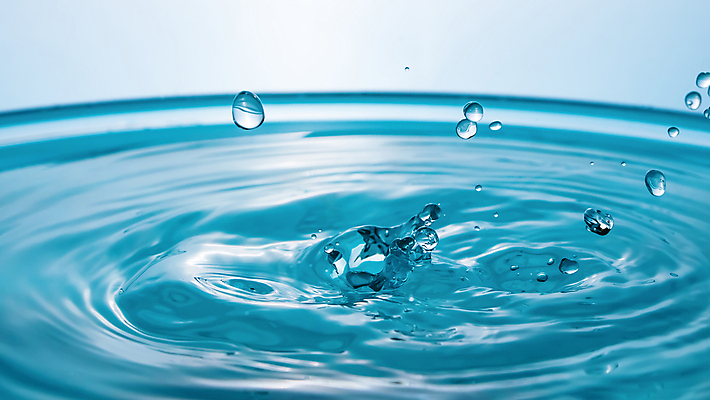 포토 JPG 해외이미지 물결 파도 곡선 표면 날씨 왕관 사람없음 물 파란색 반사 점프 수중 거품 젖음 흐름 물방울 투명 액체 붓기 우아함 떨어짐 빨래 시원함 빗방울 순수 눈물 싱크대 속도 역동적 분무기 단아함 잔물결 천진난만 스플래쉬 완전 해외202009 해외포토 자연요소 감정 선 바다 컬러 컨셉 가사 모션 비_날씨 개수대 파일형식