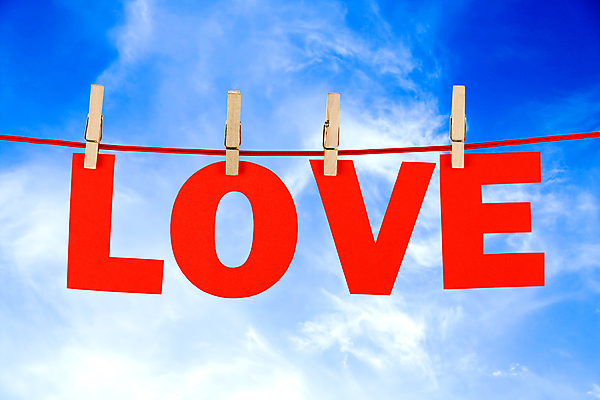 포토 JPG 해외이미지 구름 감정 종이 2 하늘 휴가 친절 함께함 발렌타인데이 사랑 사람없음 가로 빨간색 단어 축하 쌍 빨랫줄 열정 큐피드 2월 엘리먼트 해외202009 해외포토 자연요소 문자 줄 컬러 컨셉 데이이벤트 날짜 파일형식