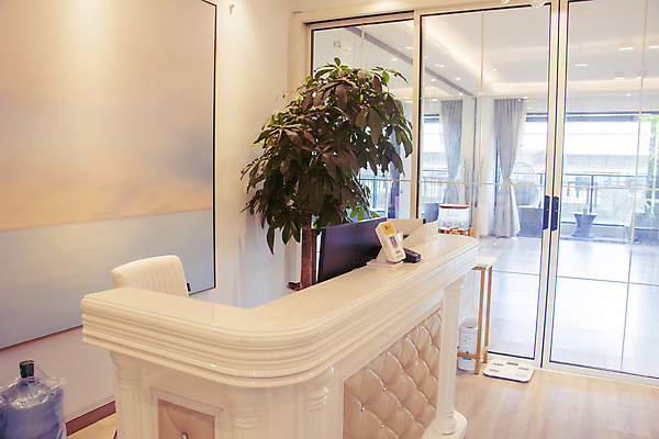 포토 JPG 해외이미지 디자인 가구 의자 비즈니스 탁자 호텔 바닥 주택 실내 병원 사람없음 내부 소파 사무실 주방 방 침대 홀 복도 고급 리빙 해외202009 해외포토 생활용품 컨셉 의학 숙소 건물 공간 파일형식