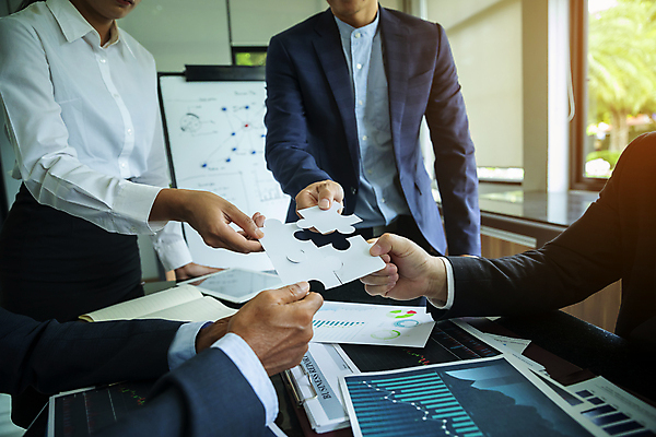 포토 JPG 해외이미지 템플릿 직업 캐릭터 디자인 남자 조각 백그라운드 컨셉 회사 비즈니스 성공 협력 아이디어 창조 사람 여러명 금융 사무실 세일 축제 업무 퍼즐 그룹 계획 연결 가격 계약 오브젝트 사인 문제 해결 골 마케팅 브레인스토밍 완전 해외202009 해외포토 다수 경제 작업 파일형식