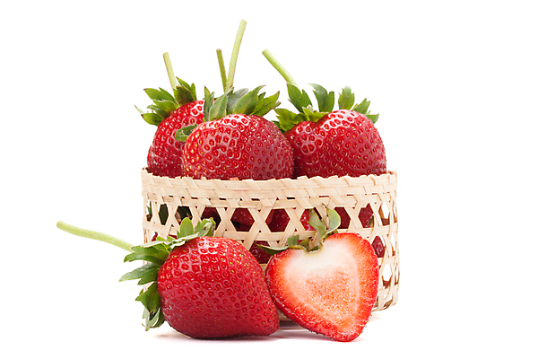 포토 JPG 해외이미지 딸기 사람없음 바구니 흰배경 담기 슬라이스 해외202009 해외포토 백그라운드 과일 모션 흰색 파일형식