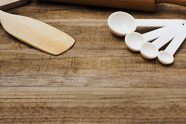 포토 JPG 해외이미지 전통 식기 접시 음식 백그라운드 포크 탁자 주방용품 요리 사람없음 목재 가로 세트 주방 식당 식사 저녁식사 희망 빵집 장비 수확 흰색 기구 공구 시골 은색 굽기 먹기 서비스 메뉴 롤러 설정 점심식사 옛날 스타일 해외202009 해외포토 나무 감정 컬러 가구 생활용품 농업 재료 모션 상점 도구 구이 파일형식