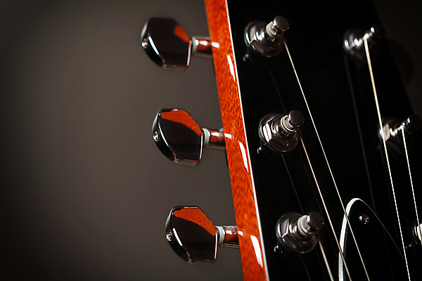 포토 JPG 해외이미지 줄 음악 백그라운드 놀이 사람없음 목재 금속 소리 콘서트 음악가 장비 수확 기구 기타 닫기 복고 롤 목 재즈 뮤지컬 블루스 팝 해외202009 해외포토 나무 직업 농업 재료 모션 재질 현악기 문화예술 신체부위 공연 파일형식