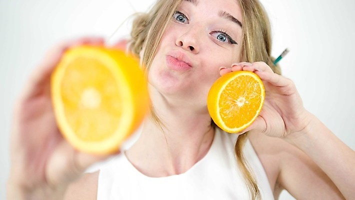 포토 JPG 해외이미지 라이프스타일 손 디자인 여자 행복 얼굴 음료 음식 조각 백그라운드 다이어트 오렌지 과일 일러스트 딸기 휴가 귤 수박 건강 한명 사람 여름 노란색 유행 주스 직물 신선 화려 달콤 아침식사 인쇄 파인애플 유기농 비타민 내추럴 이국적 스타일 디톡스 비건 해외202009 해외포토 1 웰빙 계절 감정 컬러 컨셉 생활 신체부위 식사 맛 열대과일 영양소 채식주의자 파일형식